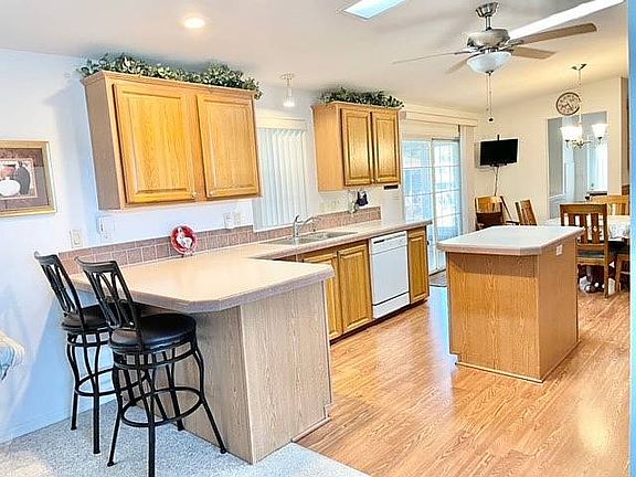 4th image of 1742 Sugar Pine Ave #238