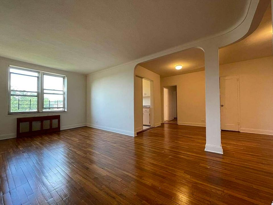 1st image of 135-10 Grand Central Pkwy #30I