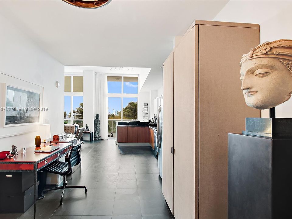 1st image of 1800 N Bayshore Dr #300