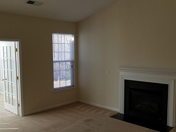 3rd image of 6211 Elderbush Dr