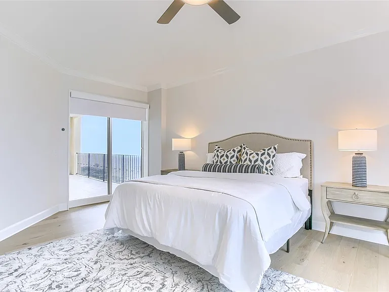 300 Beach Dr NE #1904 — Photo 7