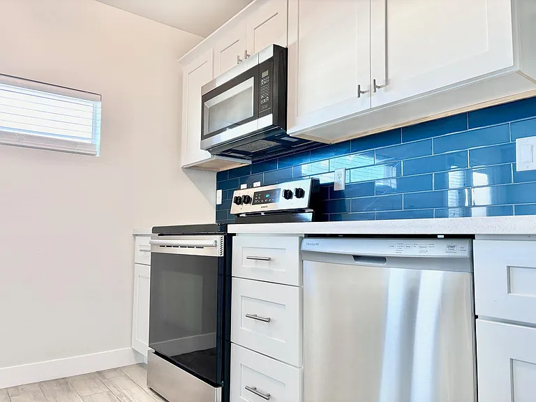 70 E Mitchell Dr #202 — Photo 9