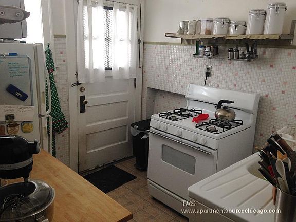 5th image of 3709 N Hoyne Ave APT 1