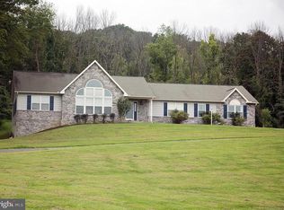 514 Spring Valley Rd, Reading, PA 19604