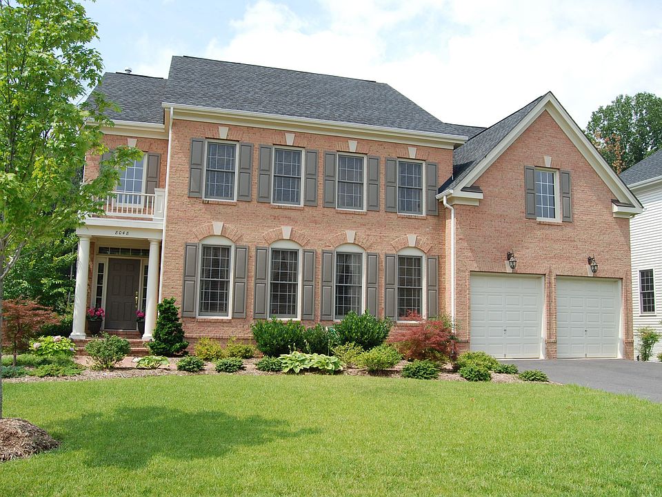 Fabulous home with over 4,000 sq.ft of living space