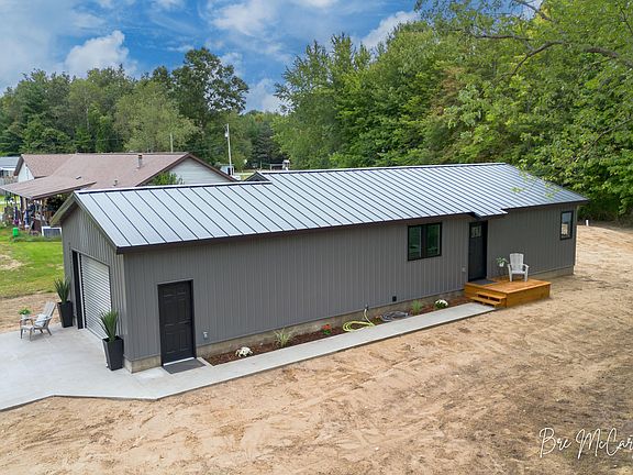 3rd image of 2628 Hamilton Rd