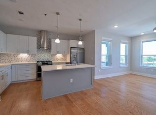 2721 Wingate St #102, Fort Worth, TX 76107