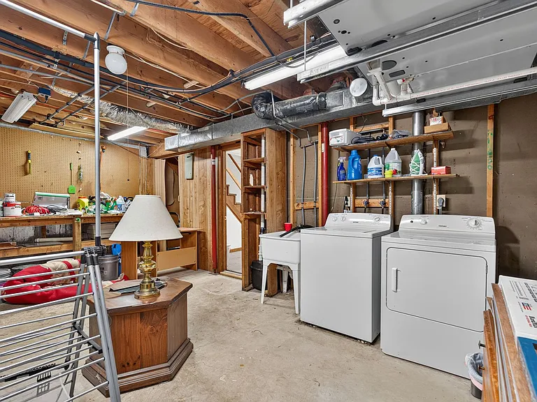 8 Cypress Dr — Photo 31