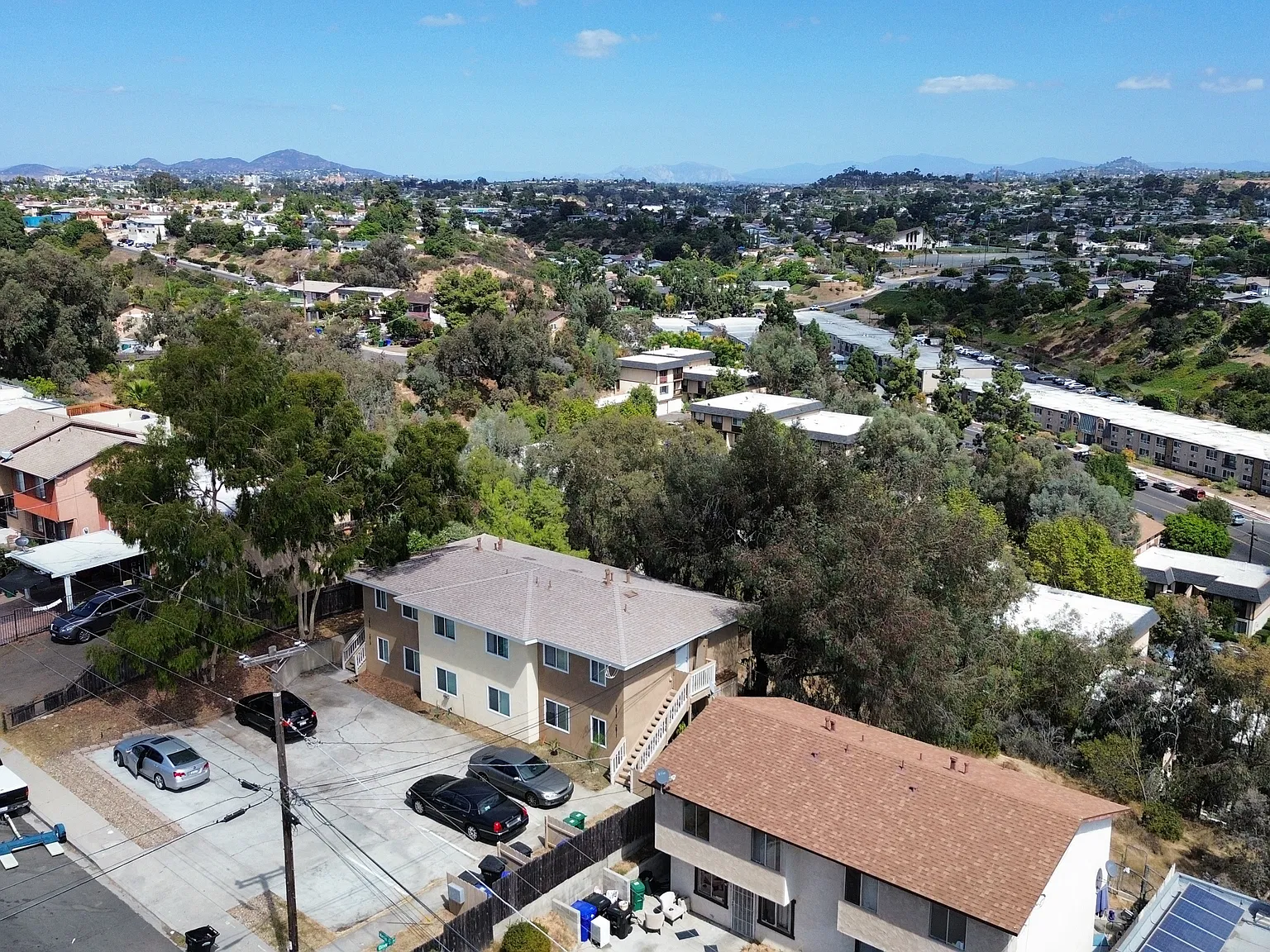 2811 Menlo Ave — Photo 4