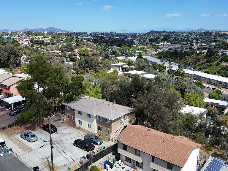 2813 Menlo Ave — Photo 35