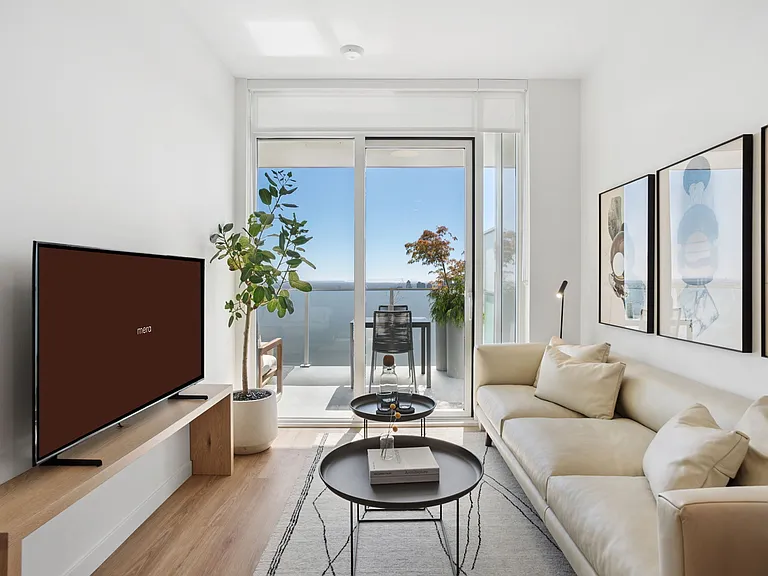 277 W 42nd Ave — Photo 10
