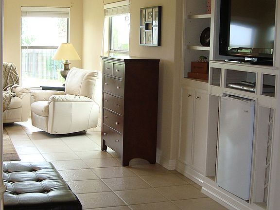 5th image of 42 Laguna Madre Dr