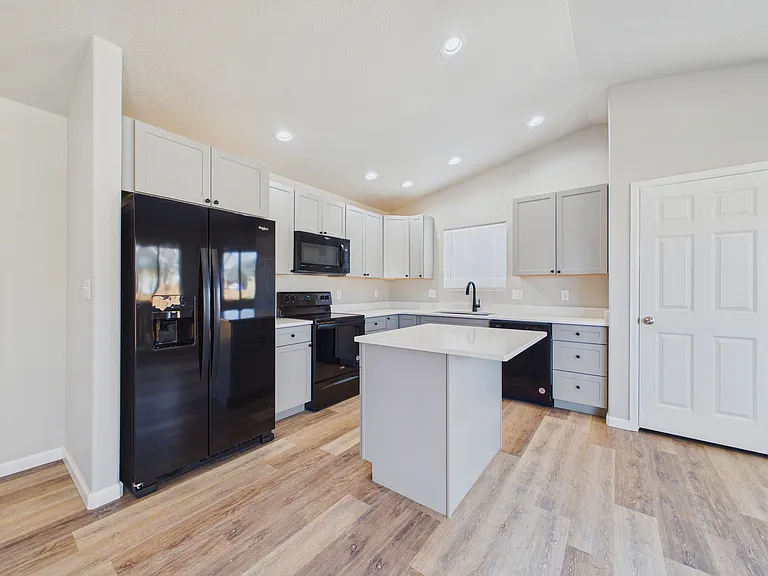 157 S Stardust Cir — Photo 7