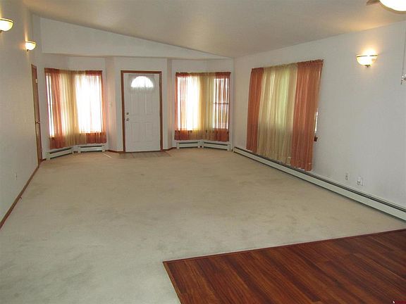 5th image of 81 Pioneer Road