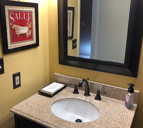 First floor guest bathroom (full bath)