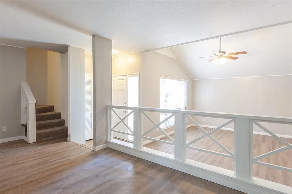 3 bed, 2.0 bath, 1248 sqft, $3,000 — Photo 3
