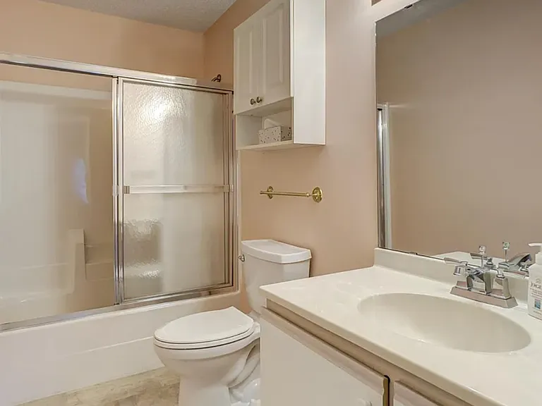 1300 Carriage Dr #A — Photo 34