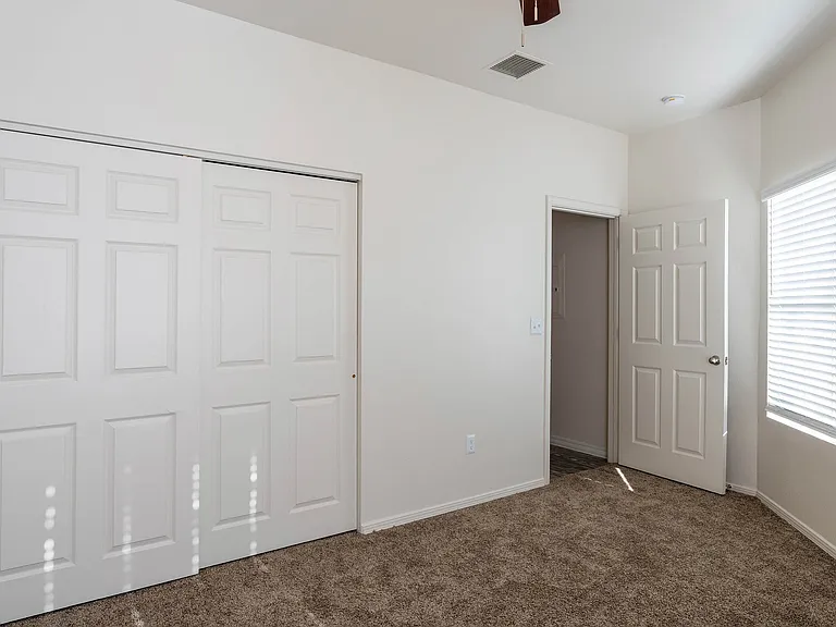 Cuestas-Apartment-Homes-(9)