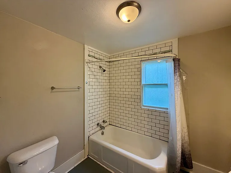603 N Stevens St — Photo 11