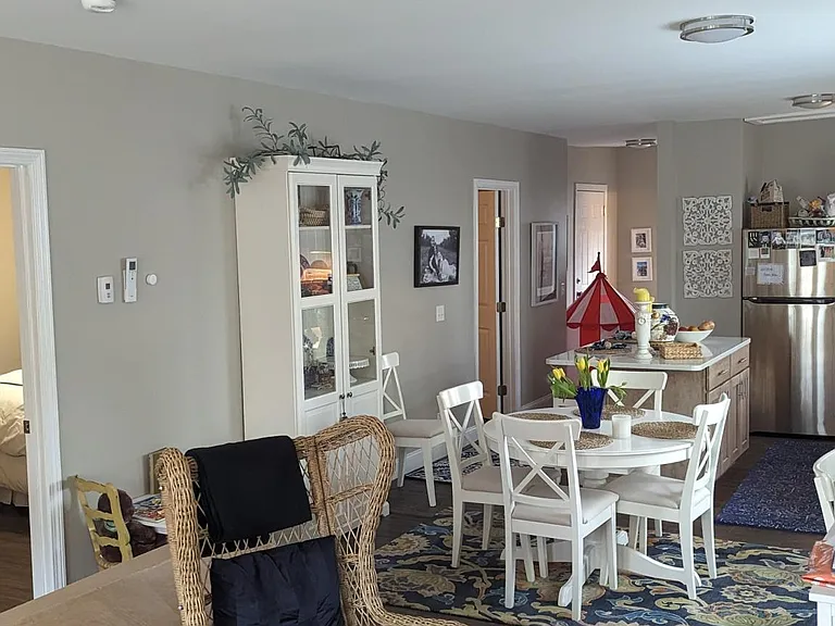 49 Westminster Ave #1 — Photo 6