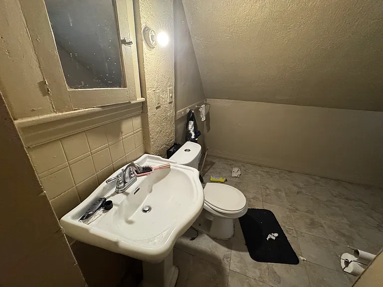 376 Highland St — Photo 16