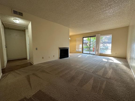 4th image of 1029 Fulton Ave #155