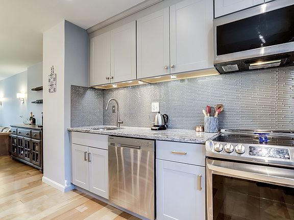 4th image of 8214 Clifton Farm Ct