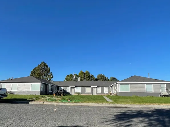 207 & 223 N Hemlock St