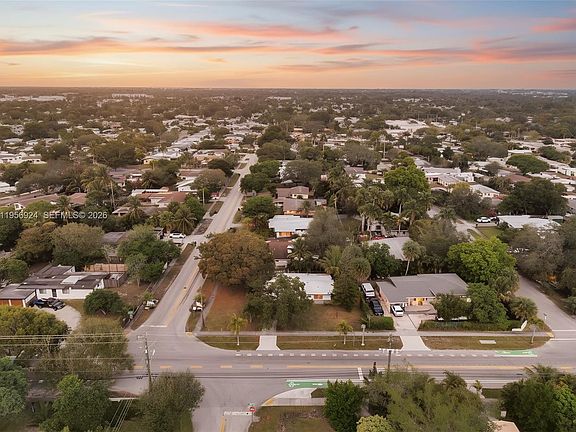 4th image of 3473 Riverland Rd