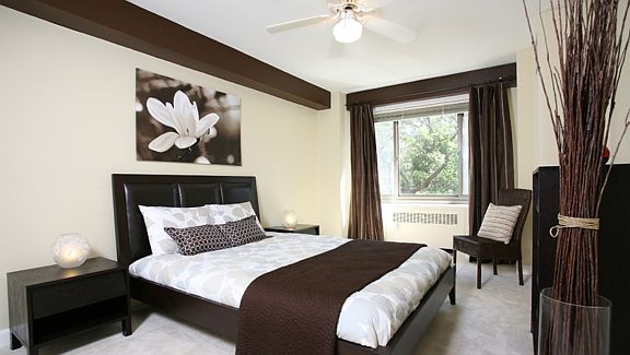 4th image of 1360 N Lake Shore Dr APT 415
