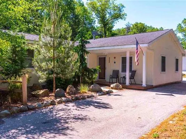 882 Indian Trail Blvd, Traverse City, MI 49686