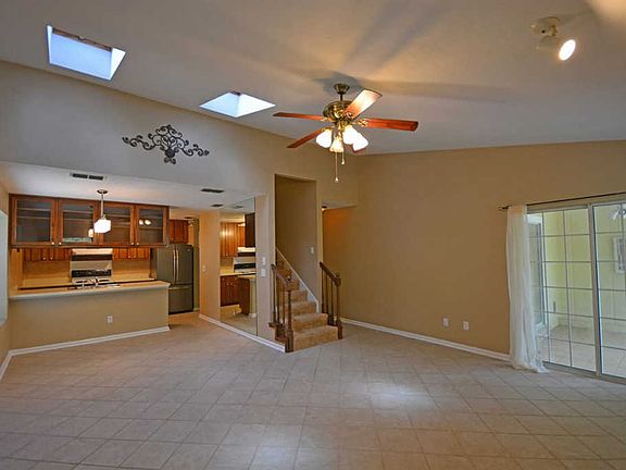 3rd image of 3189 Brockton Way #33