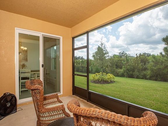4th image of 3433 Wild Banyan Way