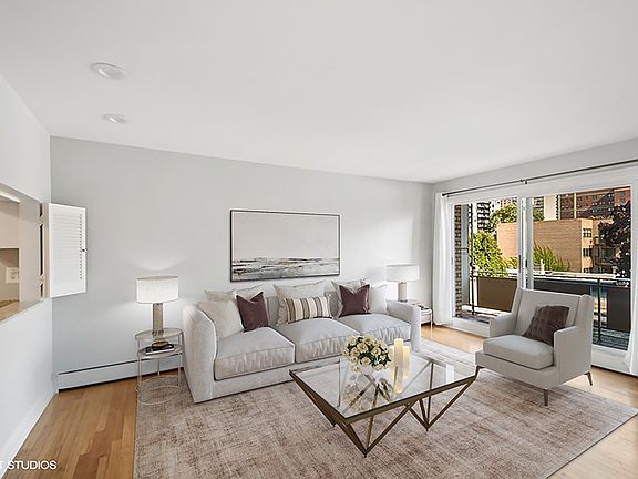 3rd image of 530 W Barry Ave #4AB