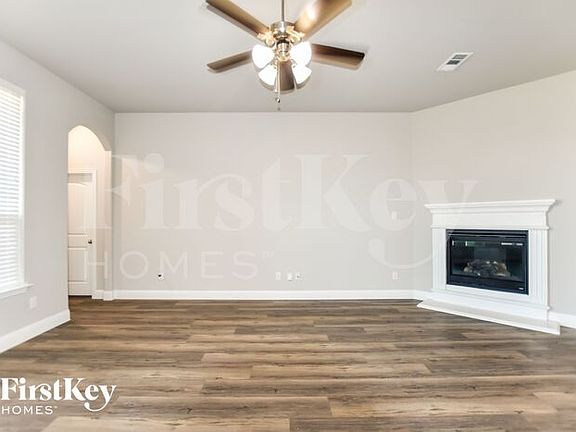 3rd image of 1678 Veneto Dr