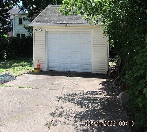 5th image of 194-26 Murdock Ave