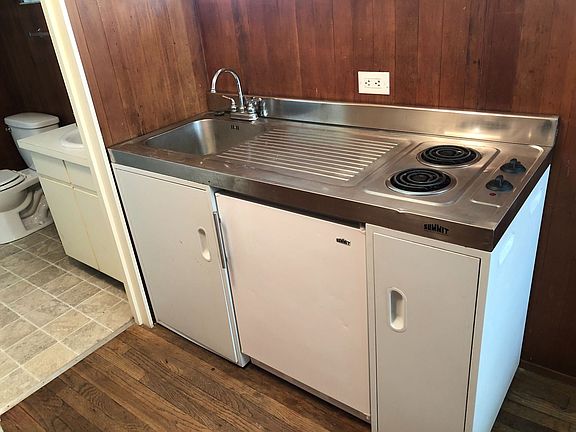 4th image of 1873 Garden Ave APT E