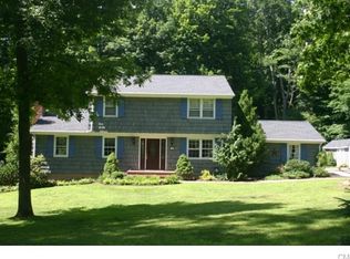 17 Brownson Dr, Shelton, CT