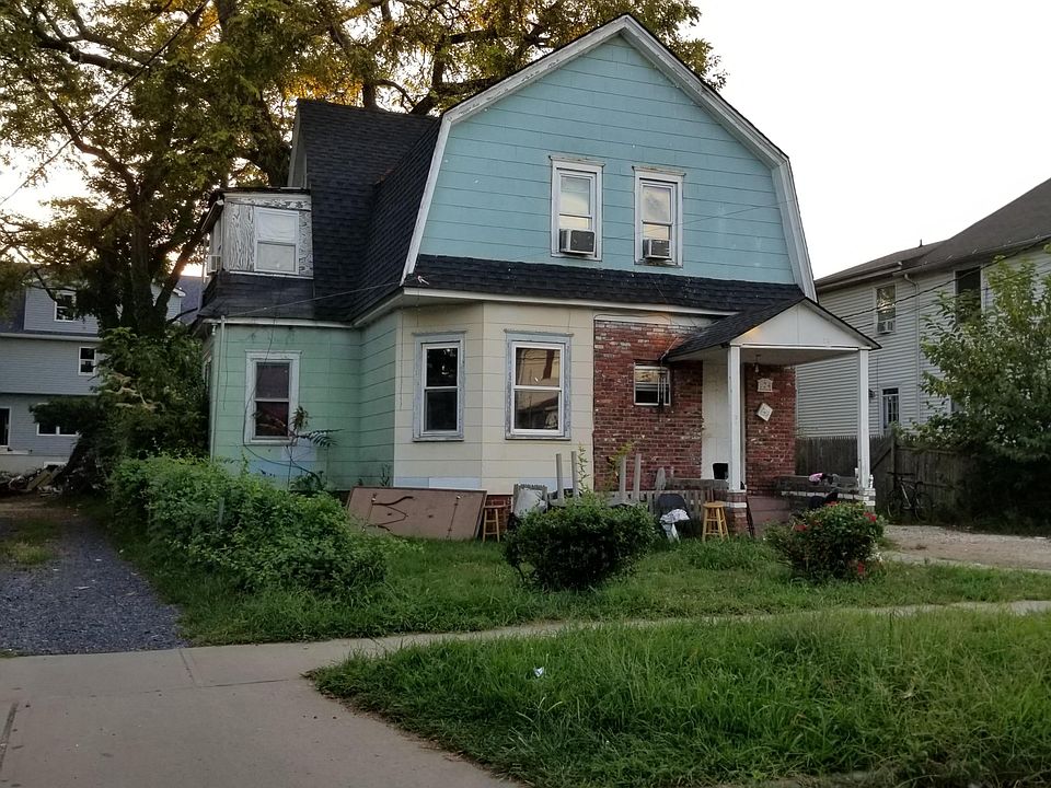 2nd image of 24 Clover St