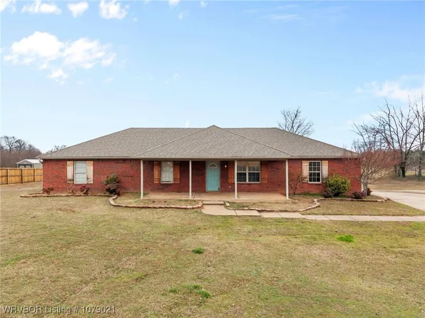 2910 Lost Beach Xing, Van Buren, AR 72956