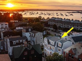 6 Sharon Ct, Newport, RI 02840