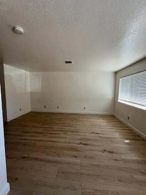 2 bed, 750 sqft, $2,050 — Photo 4