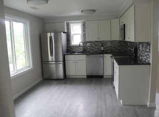 20 Maple Ln, Avon, CT 06001