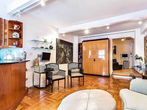 2nd image of 296 Lexington Ave #11F