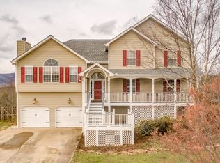 18 Henderson Woods Dr, Jasper, GA 30143