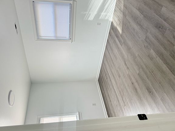 5th image of 315 Duberry Dr
