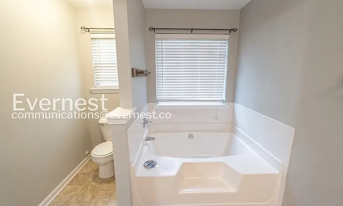 251 Cobblestone Ln — Photo 10