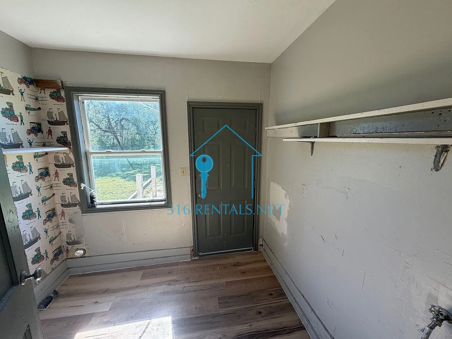 $650 - 1 bed 1 bath - Single Family Home — Photo 4