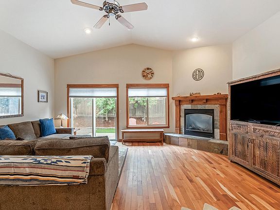 5th image of 2354 NW Summerhill Dr