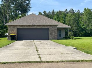 21135 Beau Chateau Blvd, Ponchatoula, LA 70454